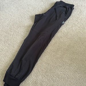 3 pairs of bottoms! Wonderwink Elle med couture joggers scrubs medium black